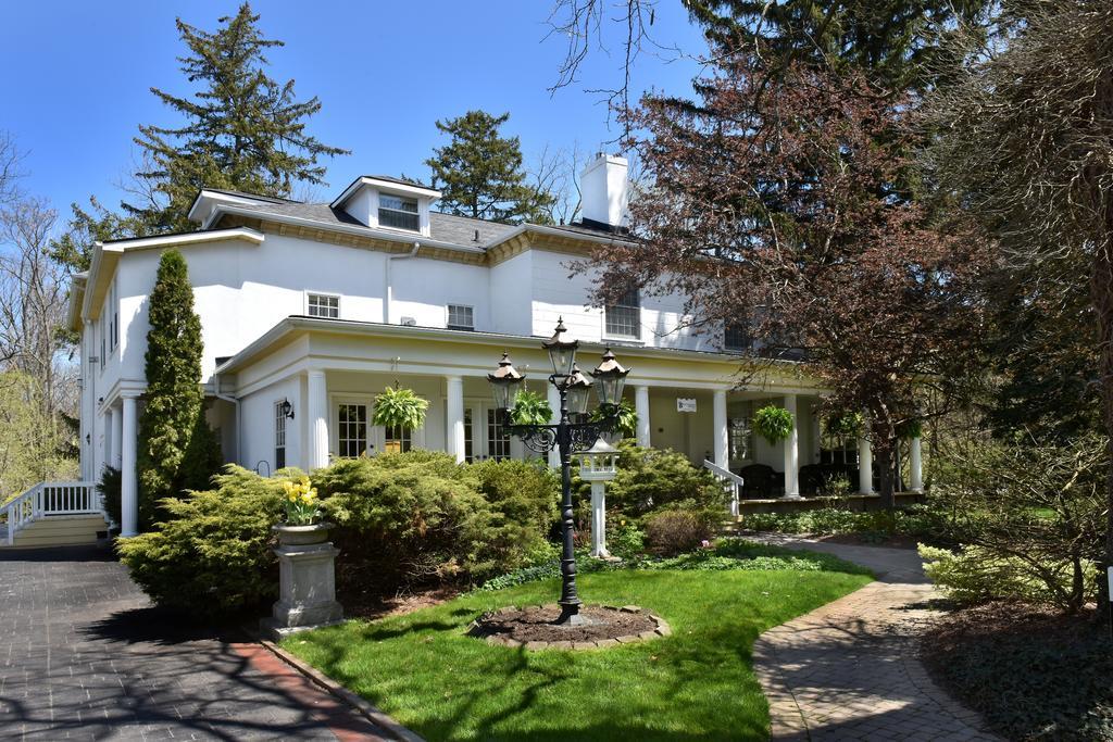 Brockamour Manor Bed And Breakfast 나이아가라온더레이크 외부 사진