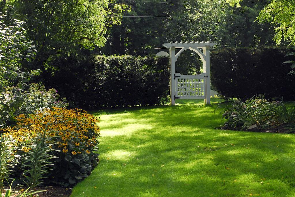 Brockamour Manor Bed And Breakfast 나이아가라온더레이크 외부 사진